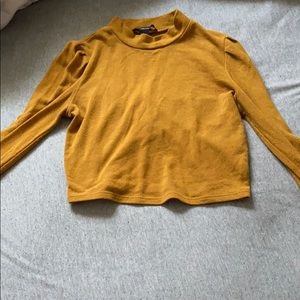 Long sleeve crop top